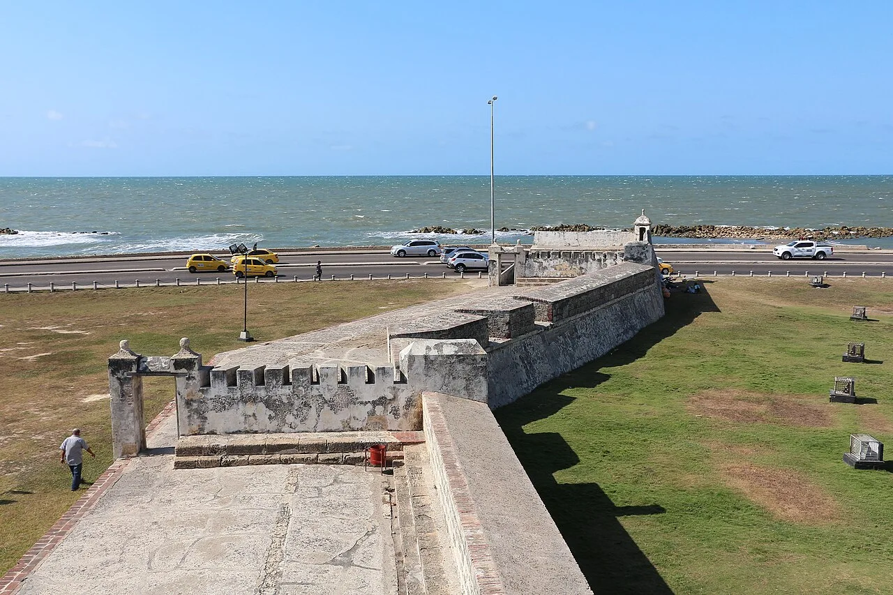 Murallas de Cartagena de Indias junto a la costa