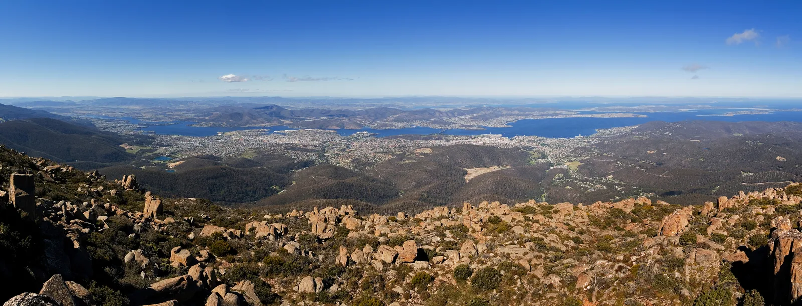 Panorama fotográfico de Hobart y el río Derwent desde kunanyi/Mount Wellington, 2008