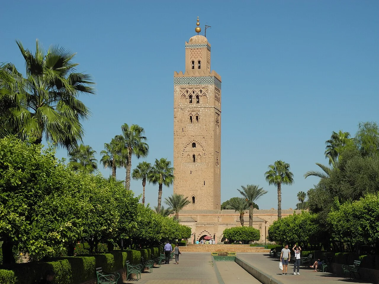 Minarete y jardines de la mezquita de la Koutoubia