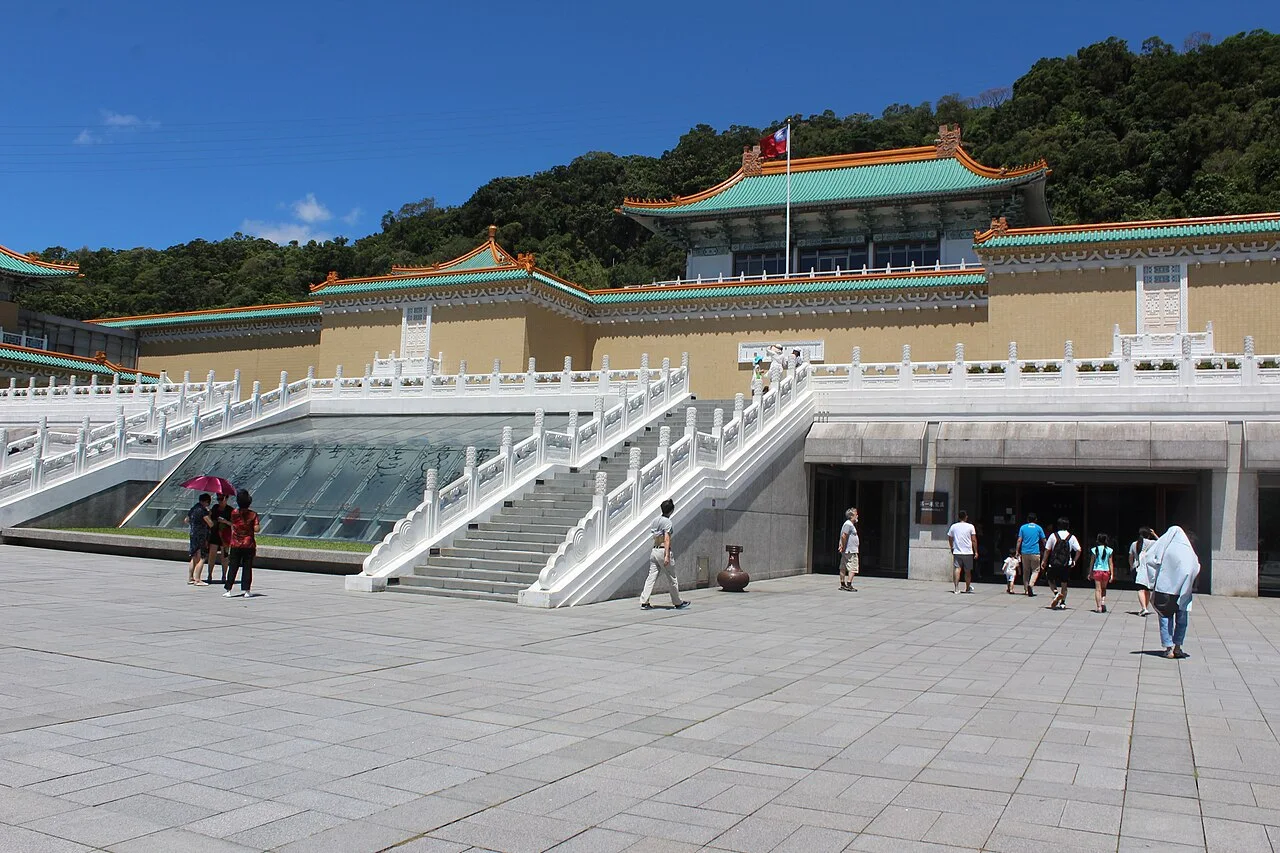Entrance and façade of the National Palace Museum in Taipei