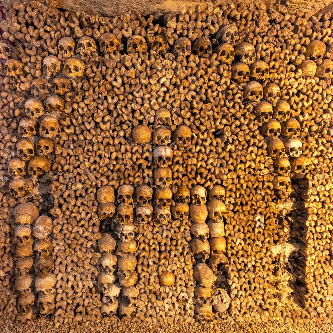 Osario de las Catacumbas de París, fotografía de 2022